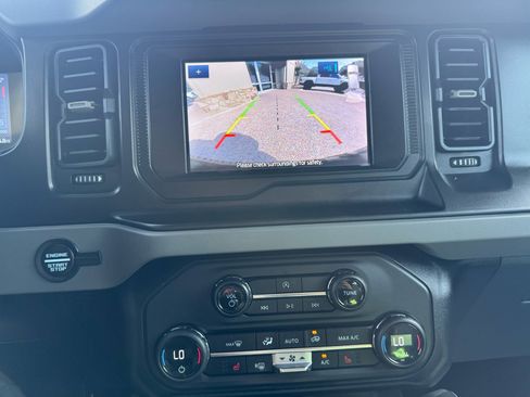 Used 2021 Ford Bronco Big Bend w/ Sasquatch Package AWD/4WD image 18