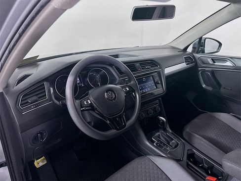 Used 2021 Volkswagen Tiguan S image 31