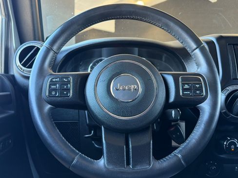 Used 2013 Jeep Wrangler Sport AWD/4WD image 22