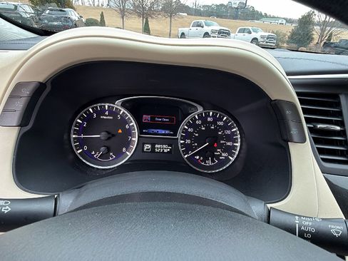 Used 2017 INFINITI QX60 FWD w/ Premium Plus Package image 31