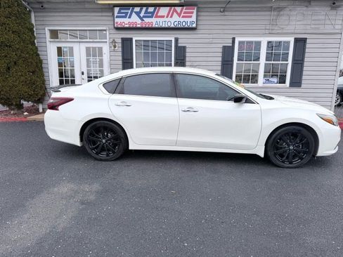 Used 2017 Nissan Altima 2.5 SR w/ Midnight Edition Package image 1