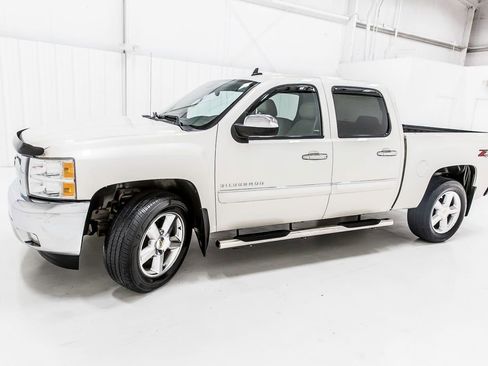 Used 2013 Chevrolet Silverado 1500 LT w/ All-Star Edition AWD/4WD image 4