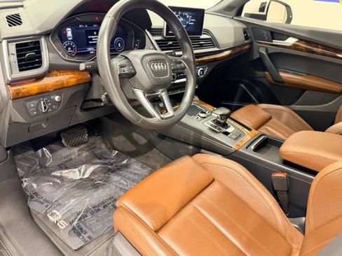 Used 2018 Audi Q5 Prestige w/ Prestige Package AWD/4WD image 30