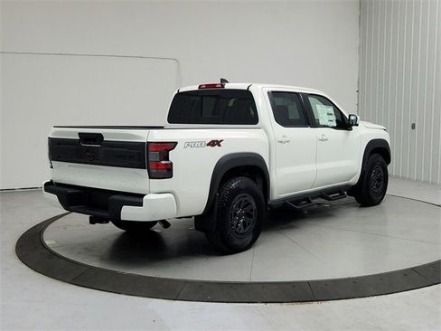 New 2026 Nissan Frontier PRO-4X w/ Pro-4x Convenience Package image 7
