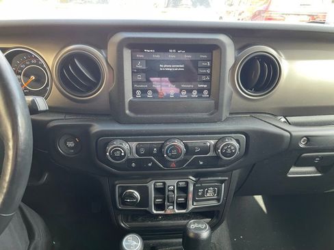 Used 2018 Jeep Wrangler Unlimited Sport S AWD/4WD image 10