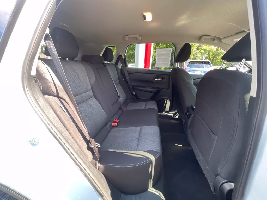 Certified 2025 Nissan Rogue SV AWD/4WD image 23
