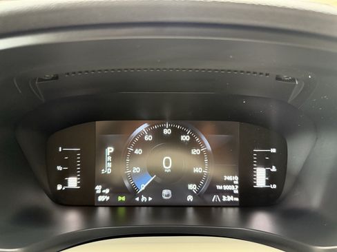 Used 2019 Volvo S60 T5 Momentum w/ Premium Package FWD image 13
