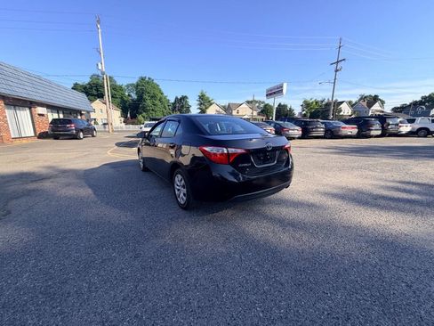 Used 2014 Toyota Corolla LE FWD image 30