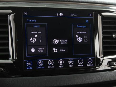 Used 2019 Chrysler Pacifica Touring-L w/ Advanced Safetytec Group image 11