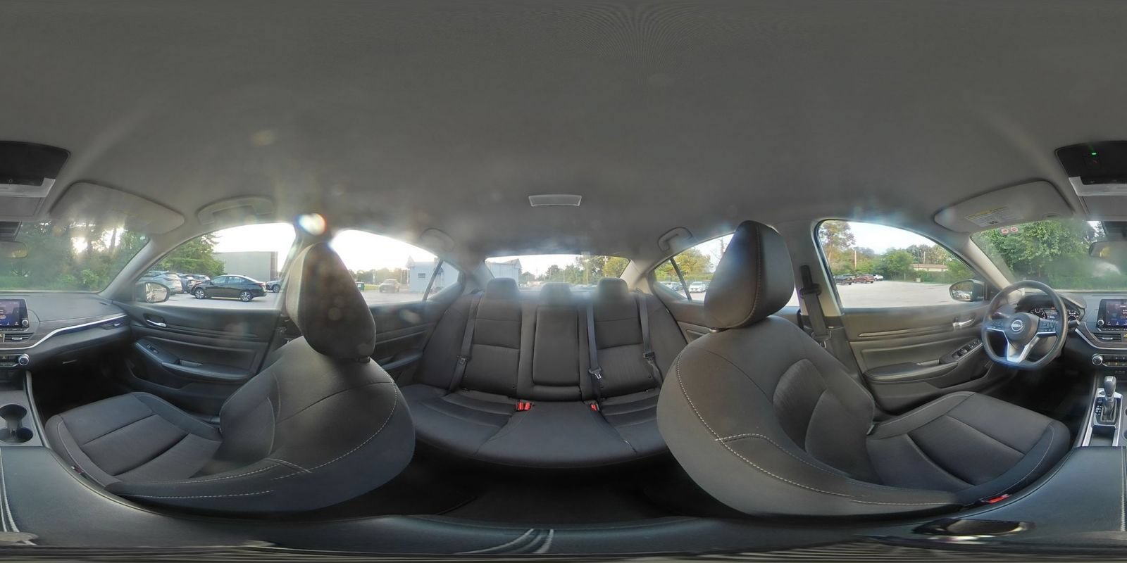Used 2025 Nissan Altima 2.5 SV FWD image 40