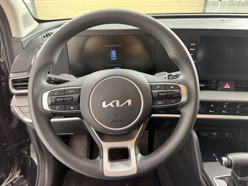 Used 2023 Kia Sportage LX AWD/4WD image 25