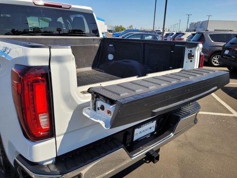 Used 2024 GMC Sierra 1500 SLT AWD/4WD image 27