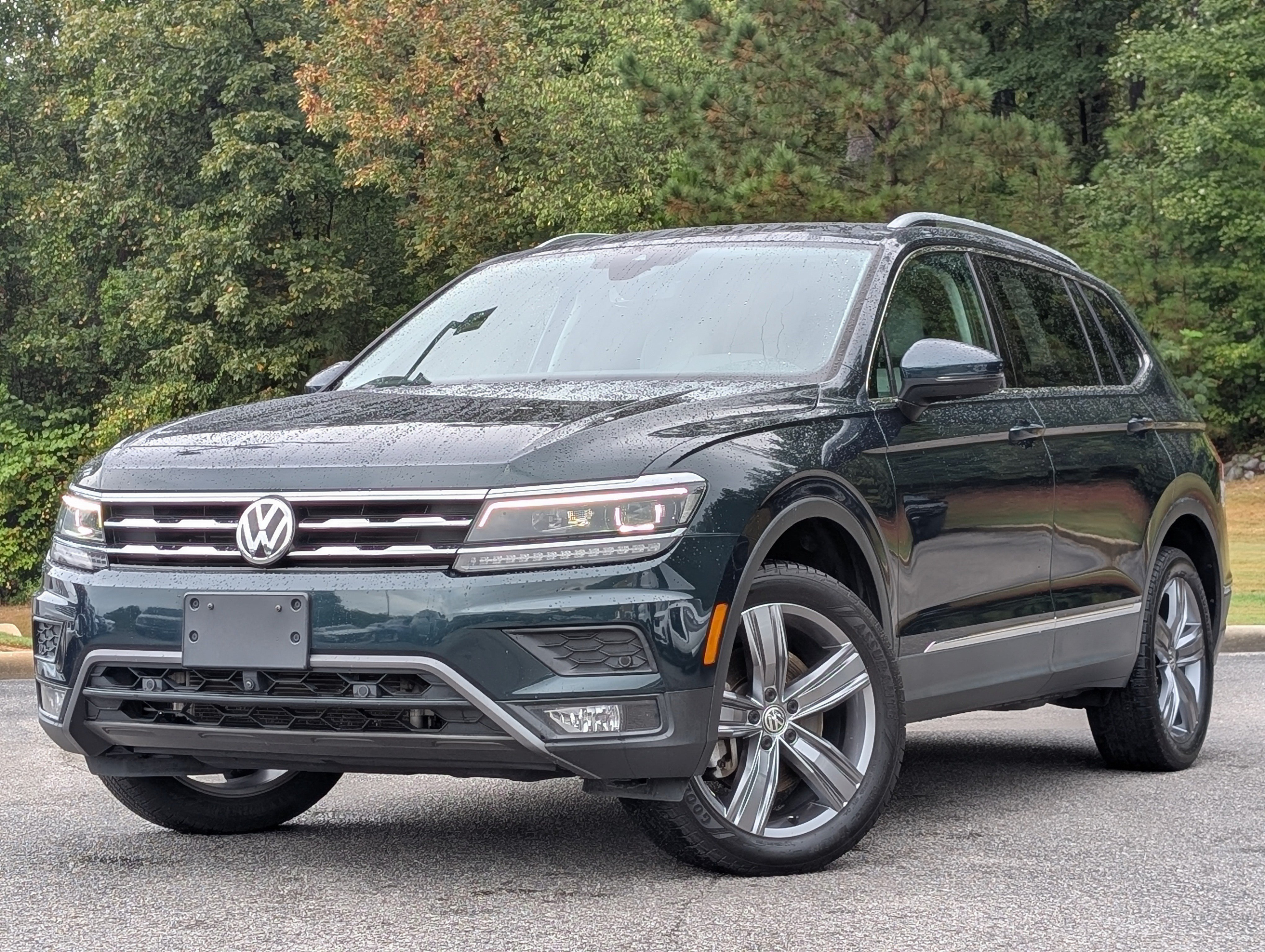 Used 2019 Volkswagen Tiguan SEL Premium AWD/4WD image 4
