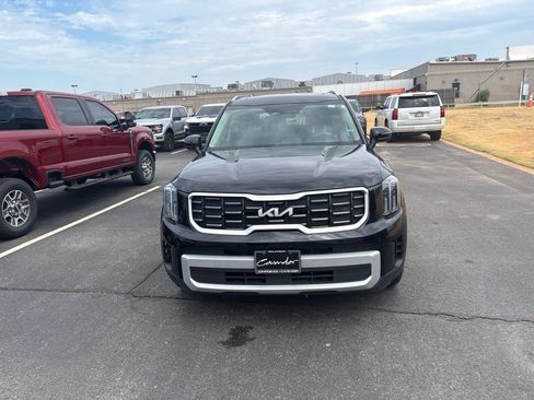 Used 2025 Kia Telluride S FWD image 10