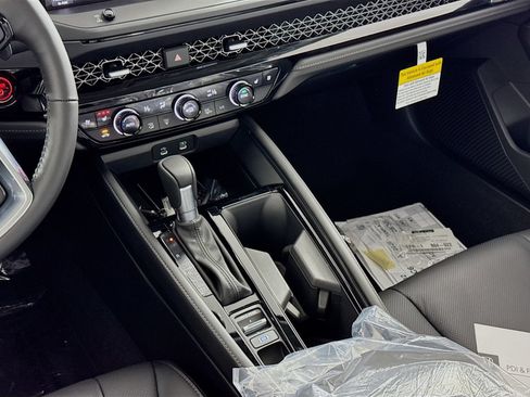 Used 2024 Honda Accord Touring image 9