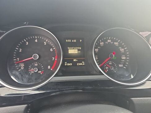 Used 2017 Volkswagen Jetta GLI FWD image 19