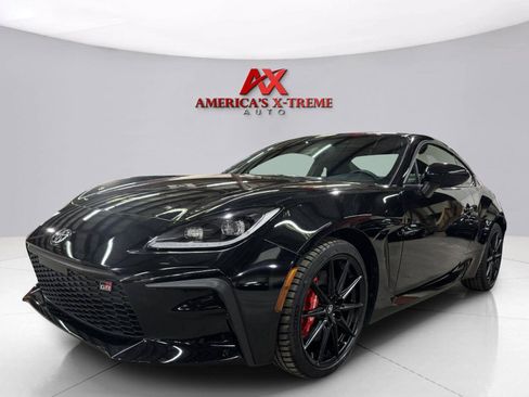 Used 2025 Toyota GR86 Premium w/ Performance Package RWD image 2