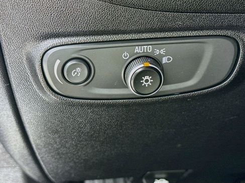 Used 2018 Chevrolet Equinox LT AWD/4WD image 14
