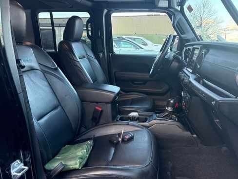 Used 2022 Jeep Wrangler Unlimited Rubicon 4xe w/ Cold Weather Group image 14