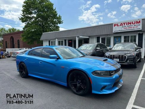Used 2019 Dodge Charger Scat Pack w/ Plus Group RWD image 2
