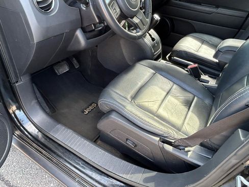 Used 2015 Jeep Patriot High Altitude FWD image 10