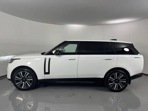 Used 2025 Land Rover Range Rover Long Wheelbase SE AWD/4WD image 8