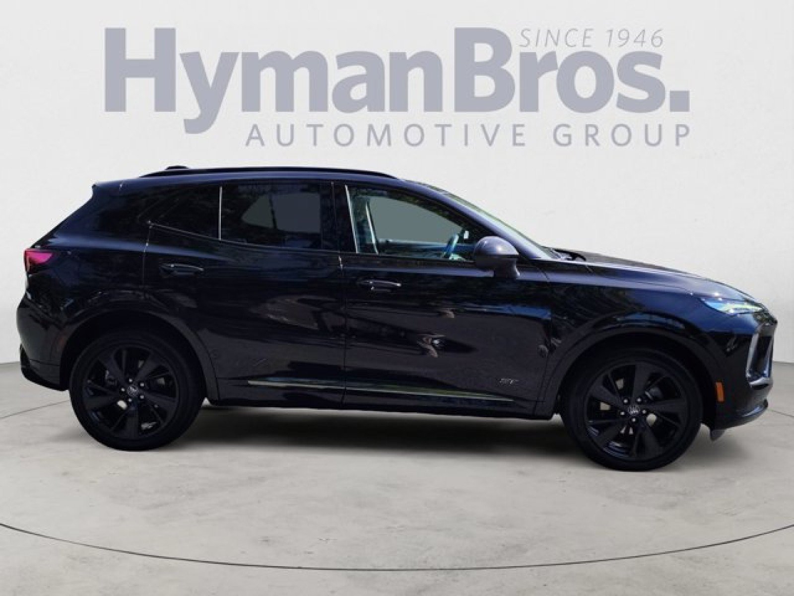 Used 2024 Buick Envision Sport Touring AWD/4WD image 2