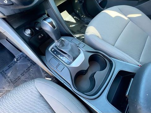 Used 2017 Hyundai Santa Fe Sport image 24
