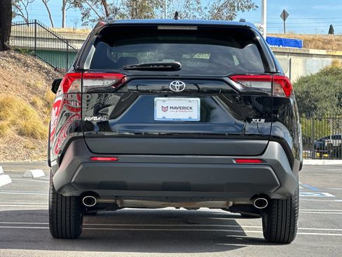 Used 2024 Toyota RAV4 XLE FWD image 4