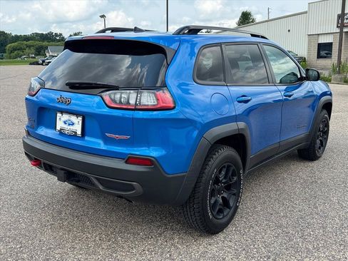 Used 2022 Jeep Cherokee Trailhawk w/ Premium Leather Package AWD/4WD image 4