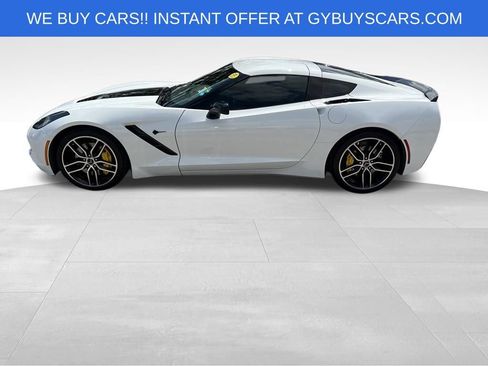 Used 2016 Chevrolet Corvette Stingray Coupe w/ Carbon Flash Badge Package RWD image 3