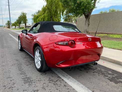 Used 2016 MAZDA MX-5 Miata Sport RWD image 12