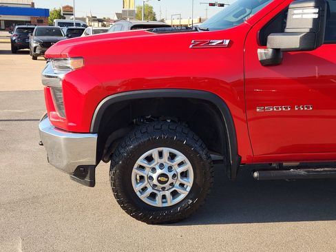 Used 2023 Chevrolet Silverado 2500 LT w/ Convenience Package AWD/4WD image 9