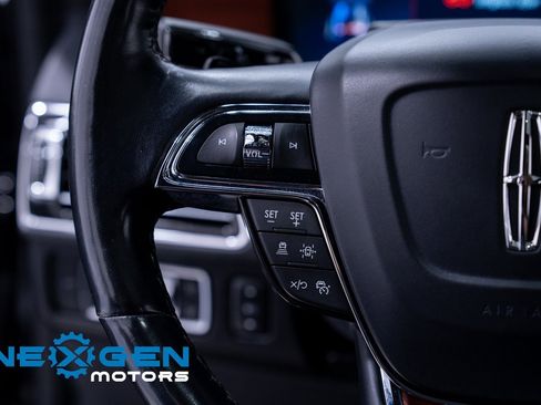 Used 2022 Lincoln Navigator Reserve image 16