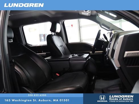Used 2016 Ford F150 Lariat image 17