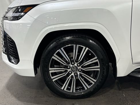 New 2026 Lexus LX 600 4WD w/ Luxury Package image 13