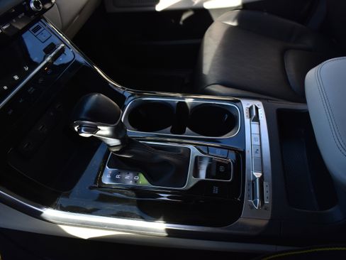 Used 2022 Kia Carnival SX image 23