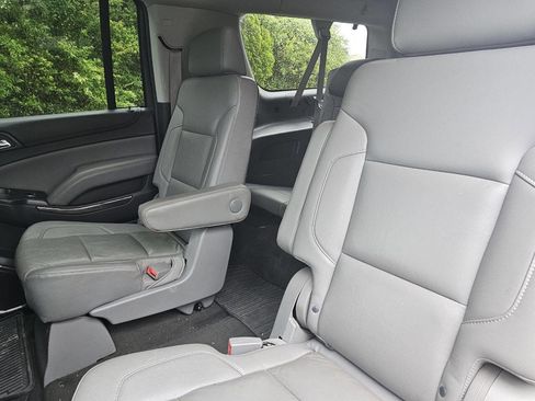 Used 2015 Chevrolet Suburban LT w/ Luxury Package AWD/4WD image 14