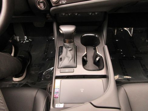 Used 2025 Lexus ES 350 w/ Premium Package image 47