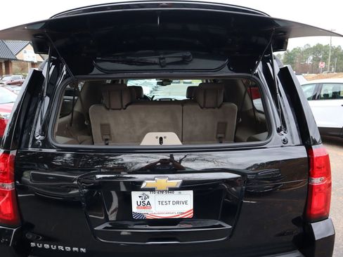 Used 2015 Chevrolet Suburban LT image 15
