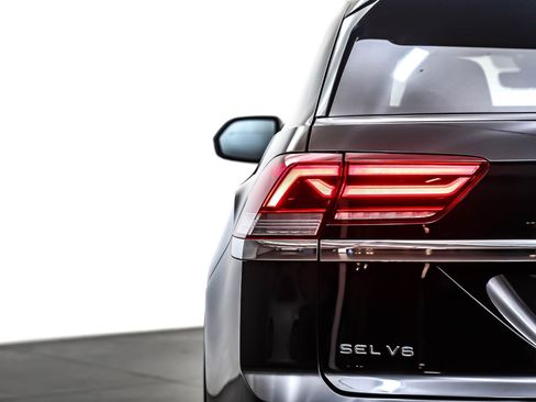 Used 2023 Volkswagen Atlas Cross Sport SEL Premium R-Line image 14