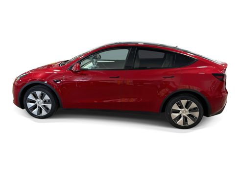 Certified 2023 Tesla Model Y Long Range AWD/4WD image 3