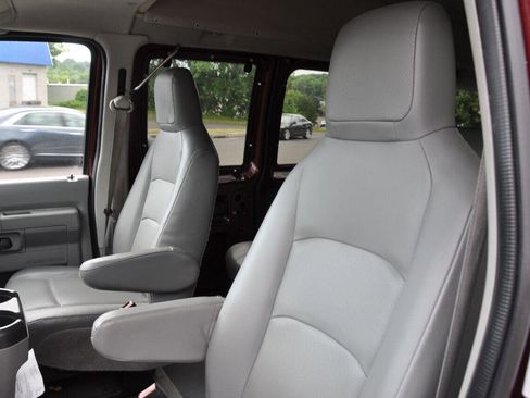 Used 2010 Ford E-350 and Econoline 350 XL image 21