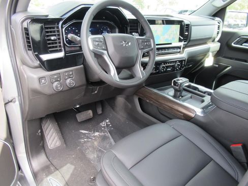 New 2026 Chevrolet Silverado 1500 RST w/ Safety Package AWD/4WD image 15