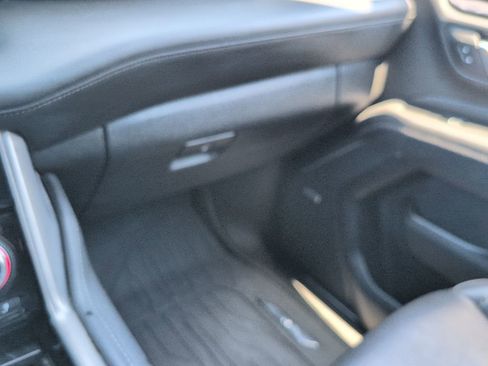 Used 2023 GMC Yukon XL Denali w/ Denali Reserve Package AWD/4WD image 25