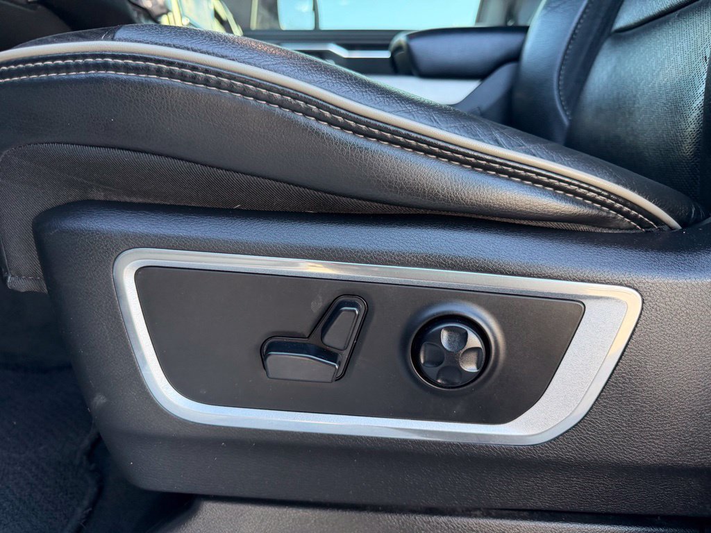 Used 2019 RAM 1500 Laramie w/ Sport Appearance Package AWD/4WD image 22