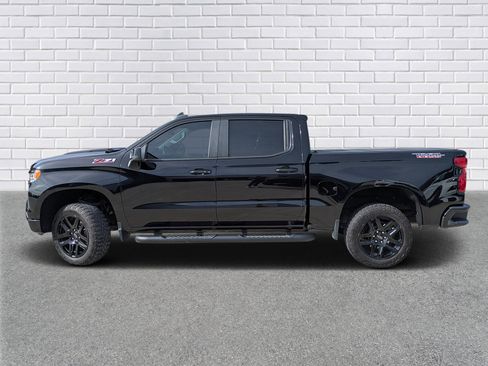 Used 2024 Chevrolet Silverado 1500 LT Trail Boss w/ Convenience Package II image 2