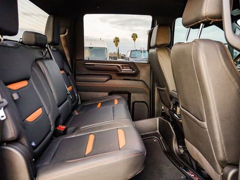 Used 2025 GMC Sierra 2500 AT4 image 19