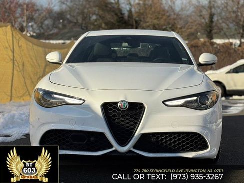 Used 2023 Alfa Romeo Giulia Sprint image 2