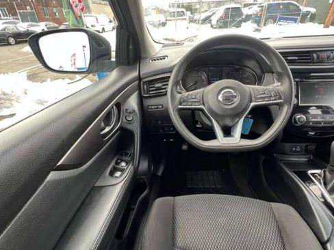 Used 2021 Nissan Rogue Sport S image 18